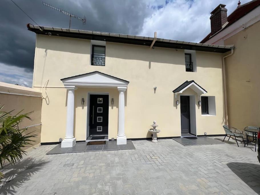 Kings Villa Near Disneyland Reserved Only For Family With Kids Saint-Germain-sur-Morin Zewnętrze zdjęcie